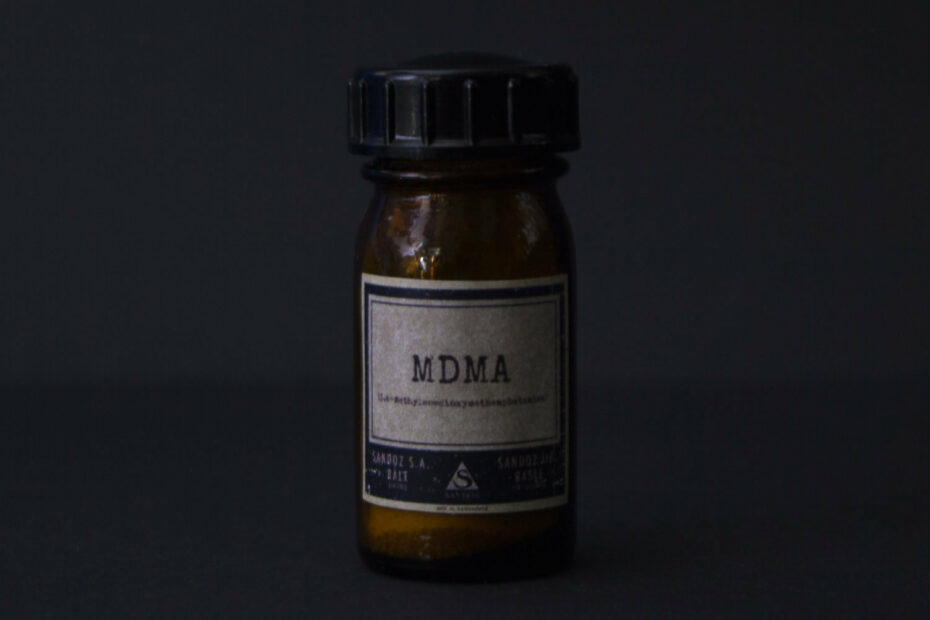 flaske med MDMA